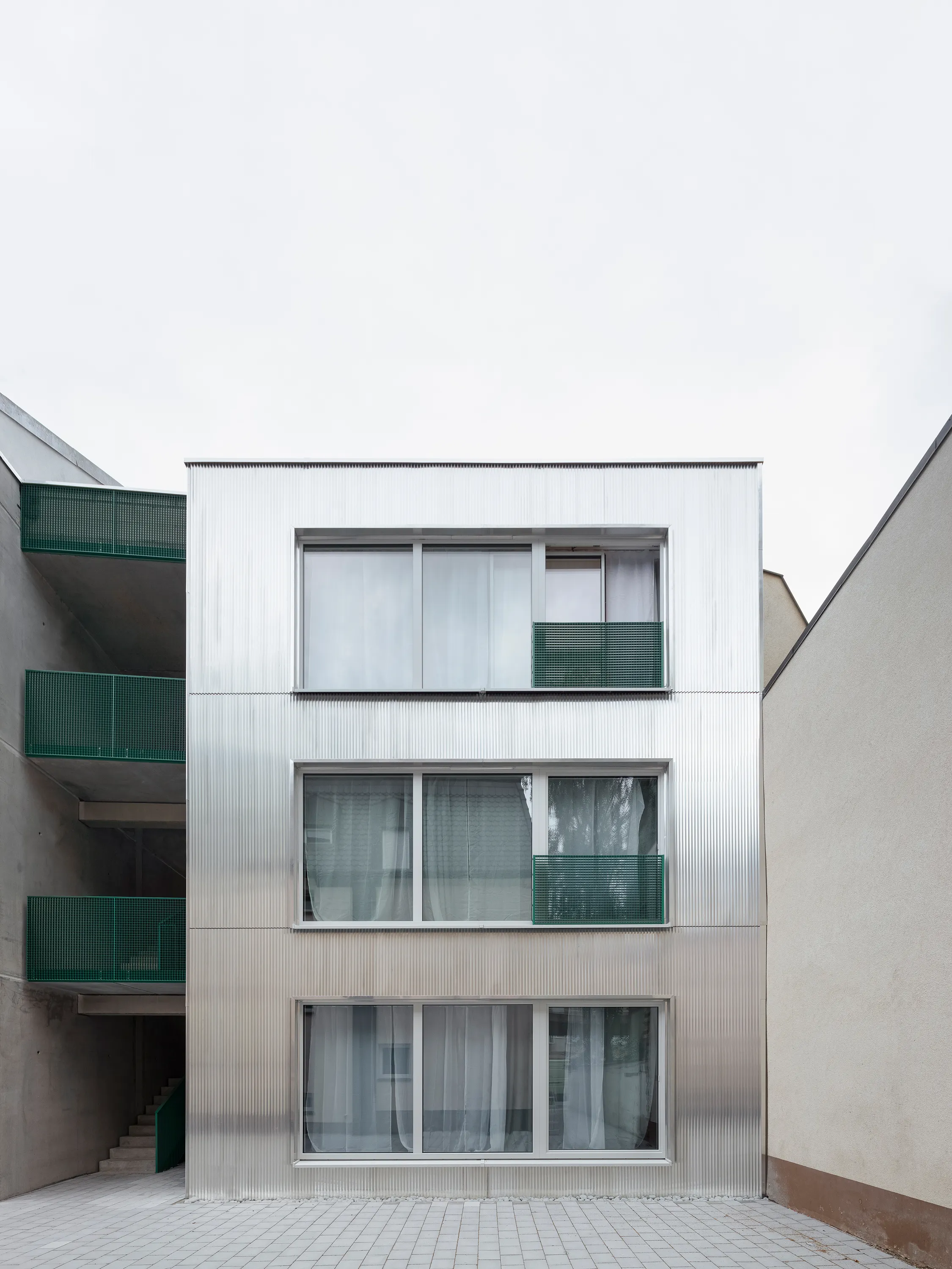 Hinterhofhaus „GINO“